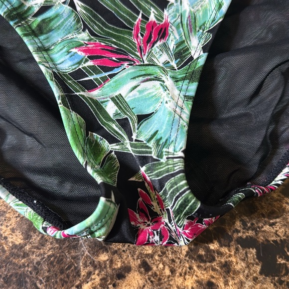 TORRID PLUS SIZE BIKINI SWIM BOTTOM RUCHED TROPICAL SIZE TORRID 1 - Picture 7 of 10
